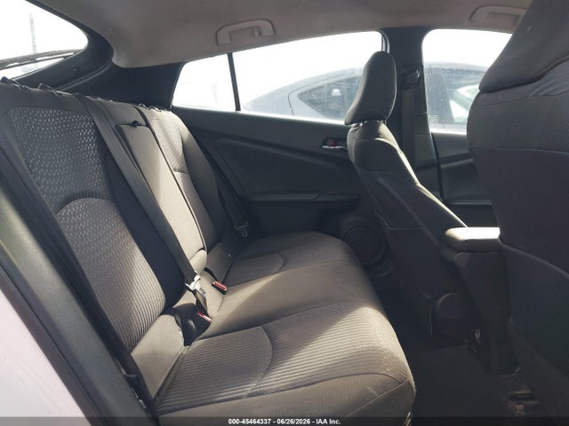 Toyota Prius Two 2018 JTDKBRFU6J3585507 Image 8