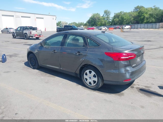 Ford FOCUS S 2018 1FADP3E25JL254480 Image 3
