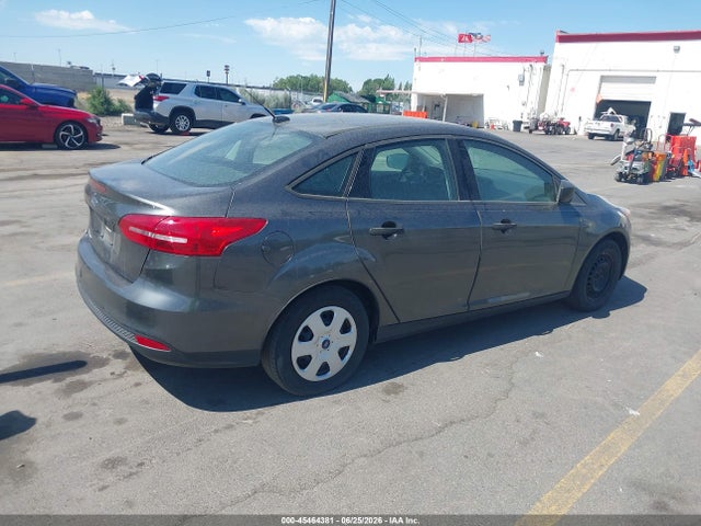 Ford FOCUS S 2018 1FADP3E25JL254480 Image 4