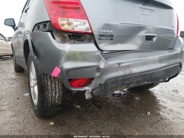 3GNCJKSB3LL300411 Chevrolet Trax Fwd Ls