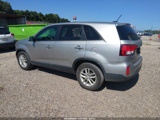 45464400 :رقم المزاد ، 5XYKT3A65FG602836 vin ، 2015 Kia Sorento Lx مزاد بيع