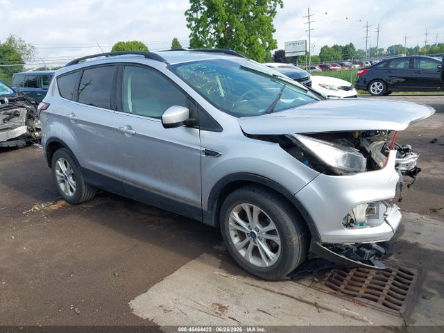 Продаж на аукціоні авто 2018 Ford Escape Se, vin: 1FMCU0GD6JUC04513, номер лоту: 45464422