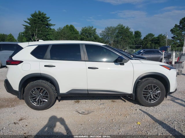 JN8AT3AA8MW013753 Nissan Rogue S Fwd