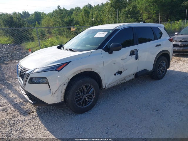 JN8AT3AA8MW013753 Nissan Rogue S Fwd