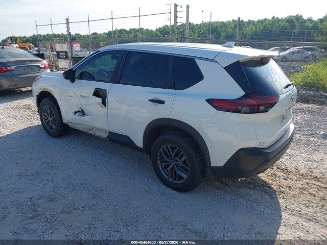 JN8AT3AA8MW013753 Nissan Rogue S Fwd