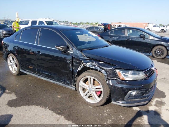 45464635 :رقم المزاد ، 3VW4T7AJ7HM398225 vin ، 2017 Volkswagen Jetta Gli مزاد بيع