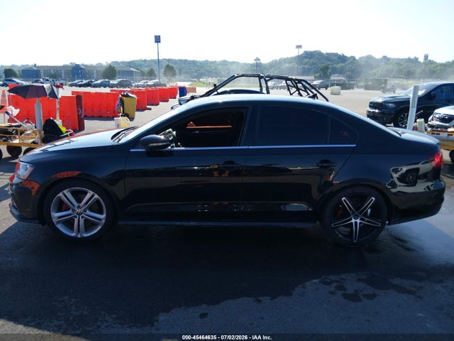 45464635 :رقم المزاد ، 3VW4T7AJ7HM398225 vin ، 2017 Volkswagen Jetta Gli مزاد بيع