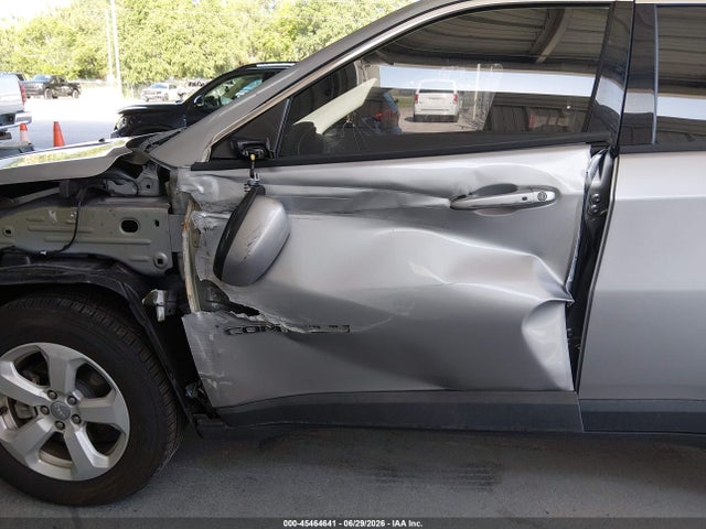 45464641 :رقم المزاد ، 3C4NJCBB3MT517997 vin ، 2021 Jeep Compass Latitude Fwd مزاد بيع