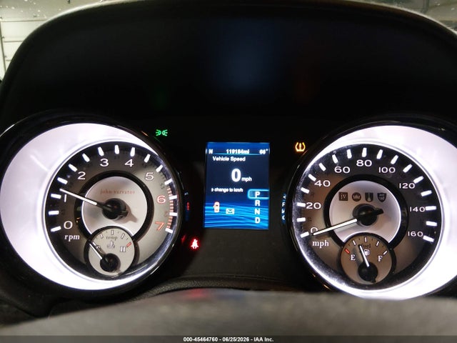 2013 Chrysler 300c John Varvatos Limited Edition მანქანა იყიდება აუქციონზე, vin: 2C3CCADT8DH686423, აუქციონის ნომერი: 45464760