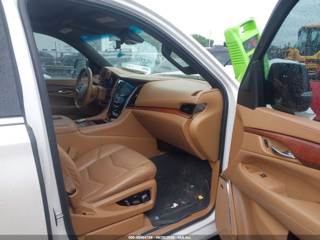 45464789 :رقم المزاد ، 1GYS4DKJ1HR378629 vin ، 2017 Cadillac Escalade Platinum مزاد بيع