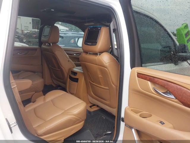 45464789 :رقم المزاد ، 1GYS4DKJ1HR378629 vin ، 2017 Cadillac Escalade Platinum مزاد بيع