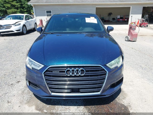 45464907 :رقم المزاد ، WAUBEGFF8KA120248 vin ، 2019 Audi A3 45 Premium مزاد بيع