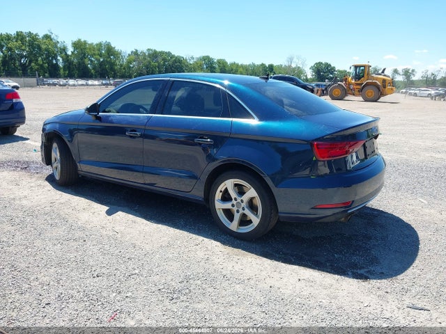 45464907 :رقم المزاد ، WAUBEGFF8KA120248 vin ، 2019 Audi A3 45 Premium مزاد بيع