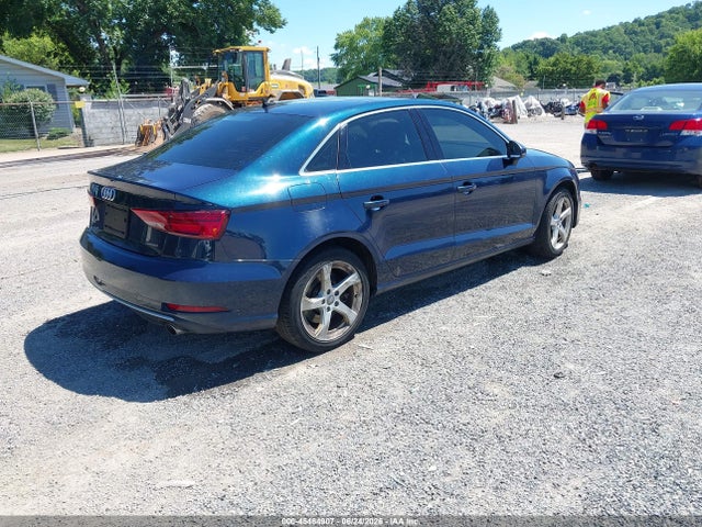 45464907 :رقم المزاد ، WAUBEGFF8KA120248 vin ، 2019 Audi A3 45 Premium مزاد بيع