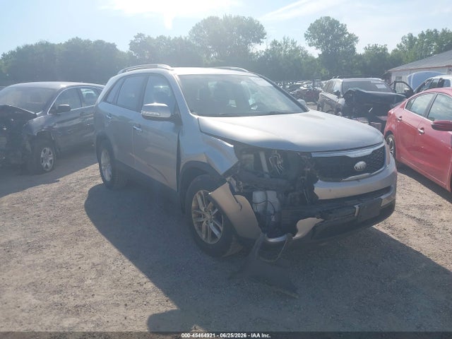 Продажа на аукционе авто 2014 Kia Sorento Lx, vin: 5XYKT3A67EG442781, номер лота: 45464921