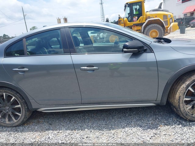 Продажа на аукционе авто 2016 Volvo S60 Cross Country T5 Platinum, vin: YV4612UM7G2000377, номер лота: 45465082