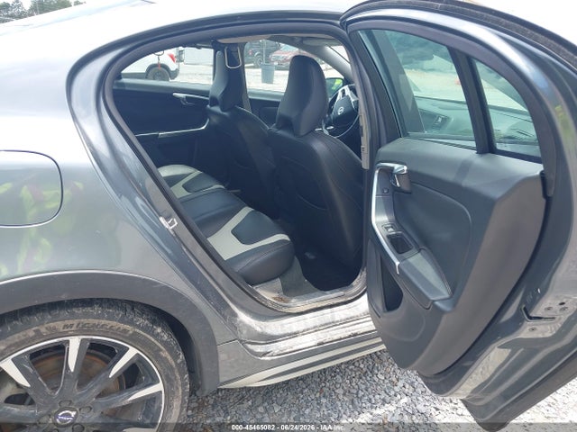 Продажа на аукционе авто 2016 Volvo S60 Cross Country T5 Platinum, vin: YV4612UM7G2000377, номер лота: 45465082