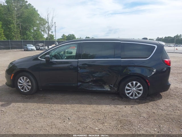 45465262 :رقم المزاد ، 2C4RC1DGXHR676677 vin ، 2017 Chrysler Pacifica Touring مزاد بيع