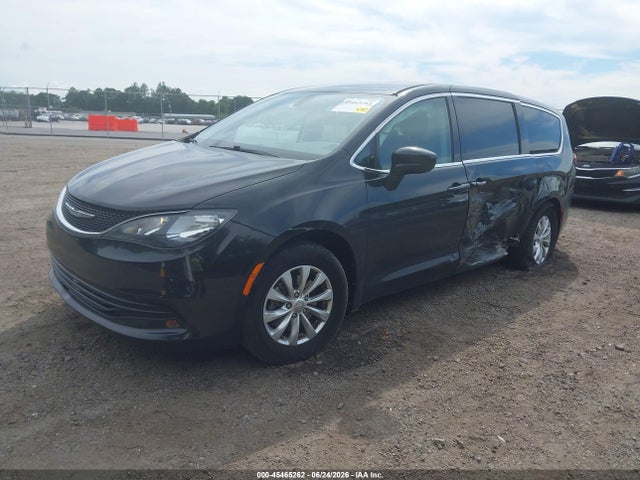 45465262 :رقم المزاد ، 2C4RC1DGXHR676677 vin ، 2017 Chrysler Pacifica Touring مزاد بيع