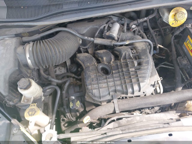 2015 Chrysler Town & Country Touring მანქანა იყიდება აუქციონზე, vin: 2C4RC1BG0FR698820, აუქციონის ნომერი: 45465338