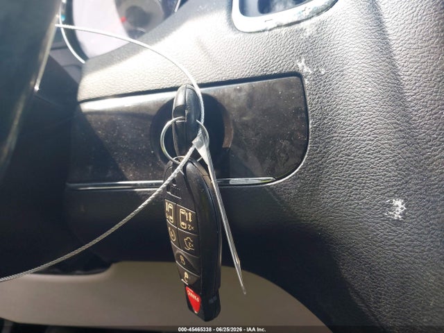 2015 Chrysler Town & Country Touring მანქანა იყიდება აუქციონზე, vin: 2C4RC1BG0FR698820, აუქციონის ნომერი: 45465338