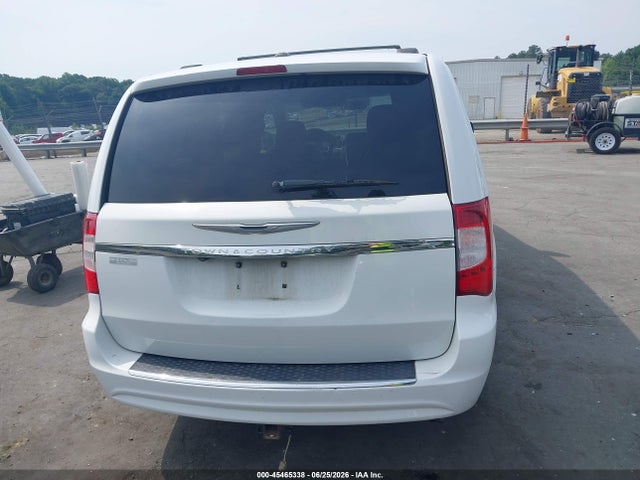 2015 Chrysler Town & Country Touring მანქანა იყიდება აუქციონზე, vin: 2C4RC1BG0FR698820, აუქციონის ნომერი: 45465338