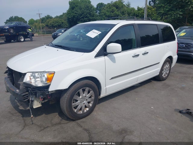 2015 Chrysler Town & Country Touring მანქანა იყიდება აუქციონზე, vin: 2C4RC1BG0FR698820, აუქციონის ნომერი: 45465338
