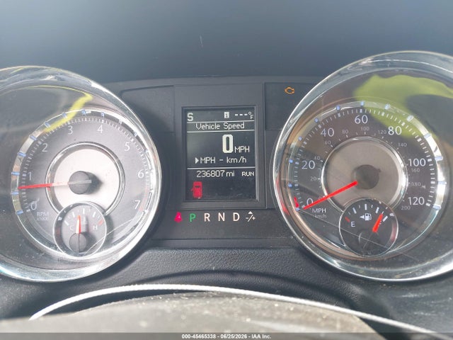 2015 Chrysler Town & Country Touring მანქანა იყიდება აუქციონზე, vin: 2C4RC1BG0FR698820, აუქციონის ნომერი: 45465338