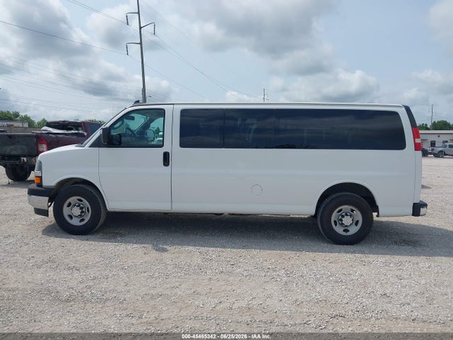 1GAZGPFGXH1269377 Chevrolet Express 3500 Lt
