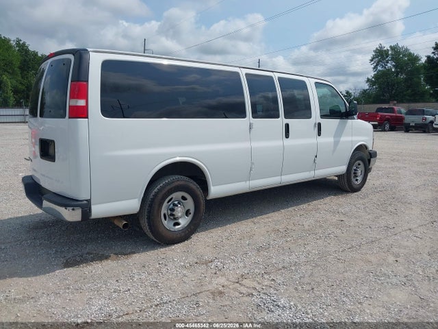 1GAZGPFGXH1269377 Chevrolet Express 3500 Lt
