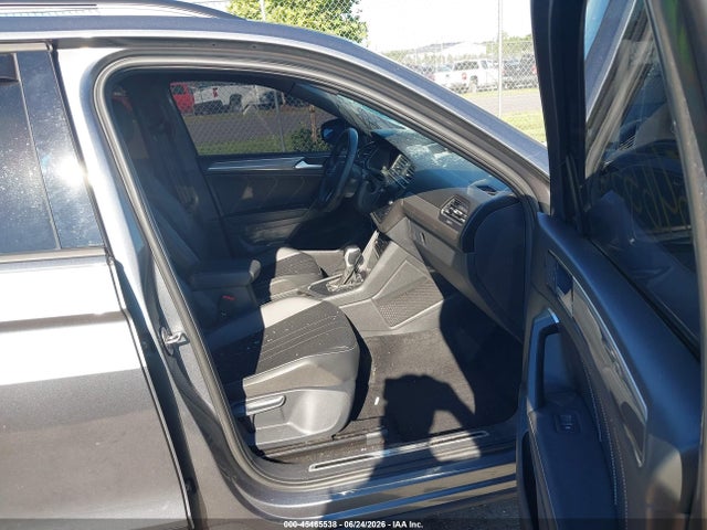 2023 Volkswagen Tiguan 2.0t Se R-line Black მანქანა იყიდება აუქციონზე, vin: 3VVCB7AX0PM126752, აუქციონის ნომერი: 45465538