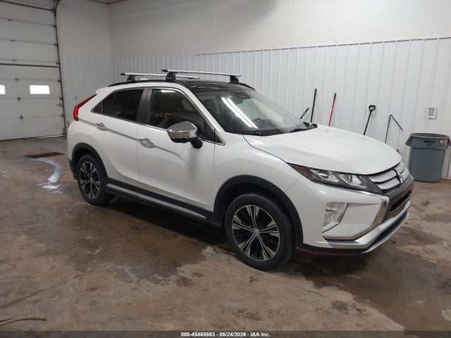 2018 Mitsubishi Eclipse Cross Se/sel მანქანა იყიდება აუქციონზე, vin: JA4AT5AA0JZ070301, აუქციონის ნომერი: 45465563