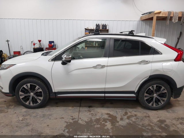 2018 Mitsubishi Eclipse Cross Se/sel მანქანა იყიდება აუქციონზე, vin: JA4AT5AA0JZ070301, აუქციონის ნომერი: 45465563
