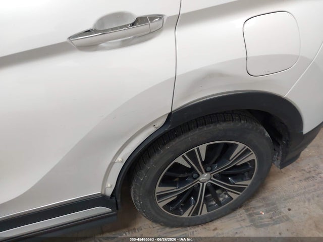 2018 Mitsubishi Eclipse Cross Se/sel მანქანა იყიდება აუქციონზე, vin: JA4AT5AA0JZ070301, აუქციონის ნომერი: 45465563