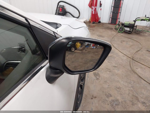 2018 Mitsubishi Eclipse Cross Se/sel მანქანა იყიდება აუქციონზე, vin: JA4AT5AA0JZ070301, აუქციონის ნომერი: 45465563