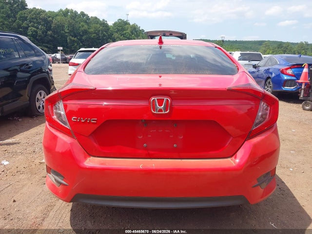 45465670 :رقم المزاد ، 2HGFC2F70JH553893 vin ، 2018 Honda Civic Ex مزاد بيع
