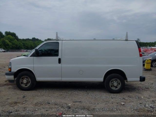 Chevrolet Express 2500 Work Van 2019 1GCWGAFP0K1261870 Image 14