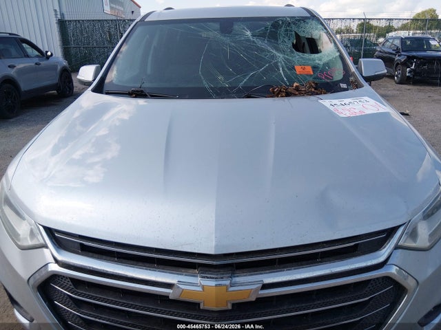 1GNERGKW8JJ171376 Chevrolet Traverse Lt Cloth