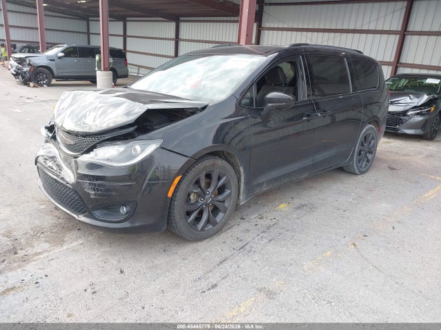 Продаж на аукціоні авто 2018 Chrysler Pacifica Touring Plus, vin: 2C4RC1FG6JR235101, номер лоту: 45465779