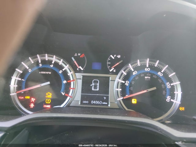 45465782 :رقم المزاد ، JTEZU5JR9J5186000 vin ، 2018 Toyota 4runner Sr5 مزاد بيع