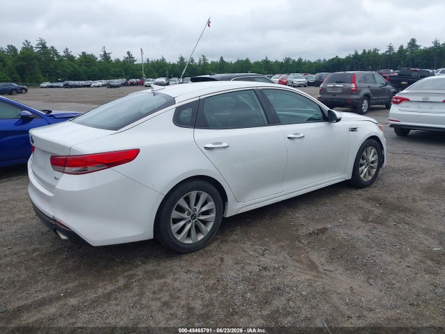 KIA OPTIMA EX 2017 5XXGU4L31HG153142 Image 4