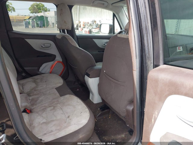 ZACCJABT0FPB69384 Jeep Renegade Latitude