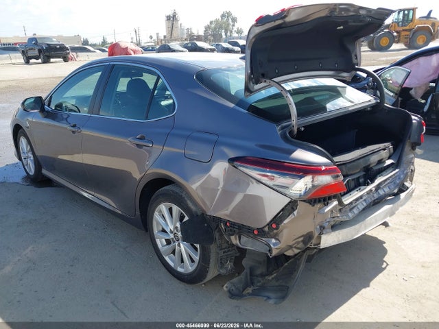 Toyota CAMRY LE 2022 4T1C11AK8NU659701 Image 3