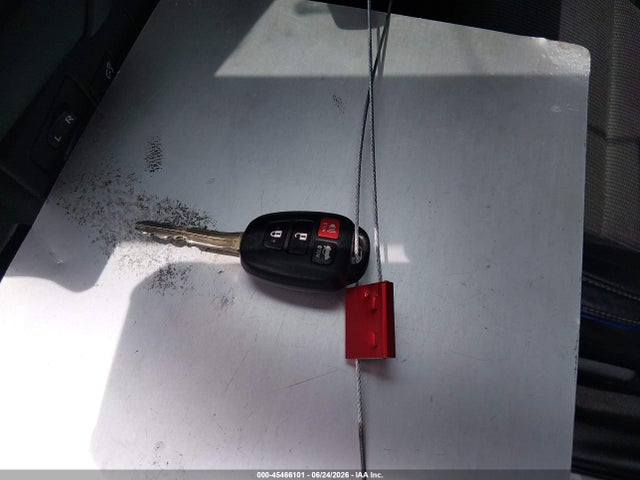Продажа на аукционе авто 2018 Toyota Corolla Se, vin: 5YFBURHE1JP784388, номер лота: 45466101