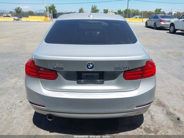 2015 Bmw 320i Xdrive მანქანა იყიდება აუქციონზე, vin: WBA3C3C54FK202752, აუქციონის ნომერი: 45466136