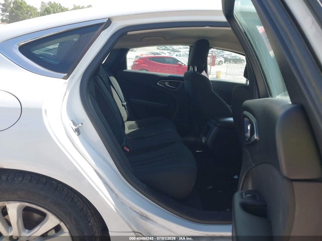 Продажа на аукционе авто 2016 Chrysler 200 Limited, vin: 1C3CCCAB6GN154249, номер лота: 45466245