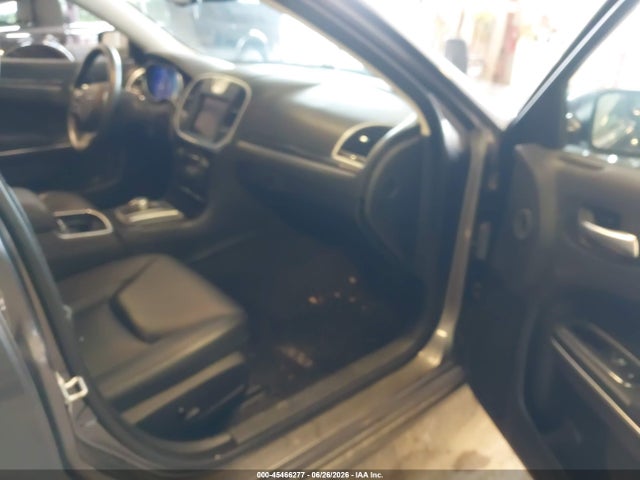 45466277 :رقم المزاد ، 2C3CCARG4HH582626 vin ، 2017 Chrysler 300 Limited Awd مزاد بيع