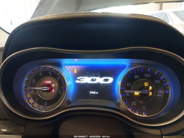 45466277 :رقم المزاد ، 2C3CCARG4HH582626 vin ، 2017 Chrysler 300 Limited Awd مزاد بيع