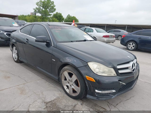 45466329 :رقم المزاد ، WDDGJ4HB6CF858024 vin ، 2012 Mercedes-benz C 250 مزاد بيع
