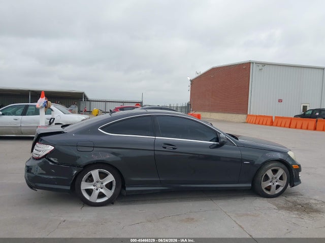 45466329 :رقم المزاد ، WDDGJ4HB6CF858024 vin ، 2012 Mercedes-benz C 250 مزاد بيع